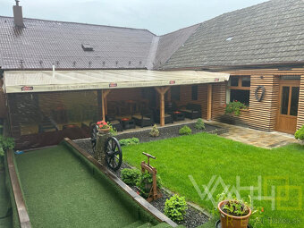 BAR v úplnom centre  obce Špačince - 13