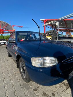 Ford Escort - 13