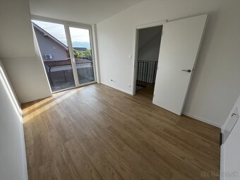 Novostavba rodinného domu pri jazere Nové Košariská - 13