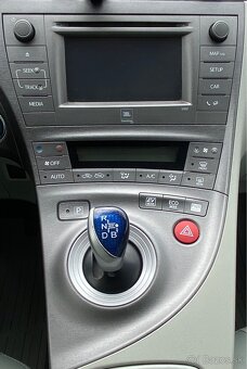 Toyota Prius 1.8 hybrid 2012 - 13