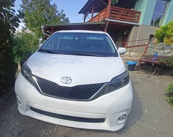 Toyota Sienna 3,5 SE 2015/16 BÍLÁ PERLA TOP STAV - 13