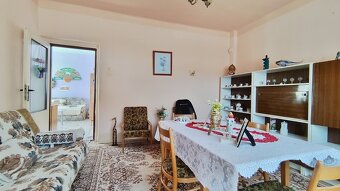 PREDAJ - RODINNÝ DOM S KRÁSNYM POZEMKOM V SEMEROVE - 13