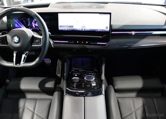 BMW Řada 5 520d xDrive Touring M Sport nafta automat - 13