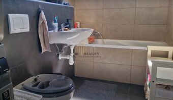 HD REALITY -predaj šikovný štvorizbový  rodinný dom v radove - 13
