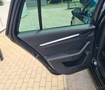 ŠKODA OCTAVIA COMBI 1.5 TSI STYLE - 13