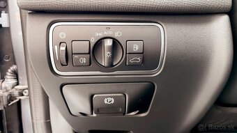 Ponúkame na predaj vozidlo Volvo XC60 - 2,0d 110kw AT8 - 13