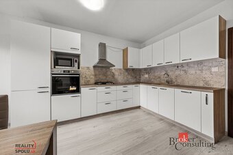 2 izbový byt Nove Mesto - 13