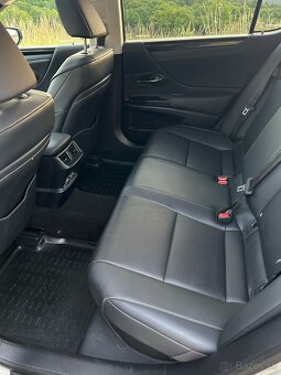 LEXUS ES300h, 1.majiteľ - 13