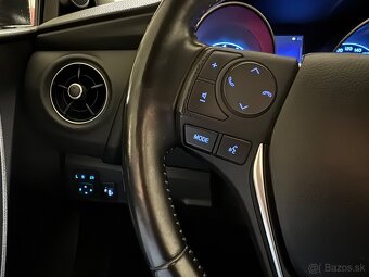 Toyota Auris combi 1.6 97kW, 2017, SK auto, 86000km - 13
