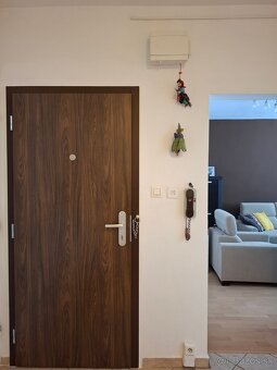 Predám slnečný 3-izbový byt s 2 loggiami - 13