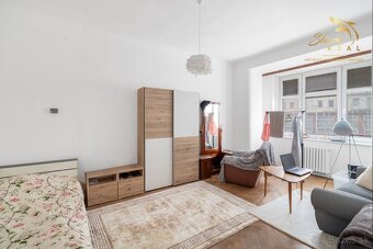 Na predaj veľkometrážny 5-izbový byt 135m2 v historickom dom - 13