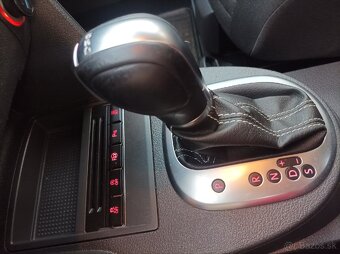 Volkswagen Touran 2.0 TDI - DSG, r.v.2014 - 13