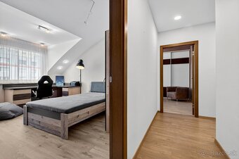 NA PREDAJ EXKLUZÍVNY 4-IZBOVÝ BYT S VÝHĽADOM NA RAKÚSKO - 13