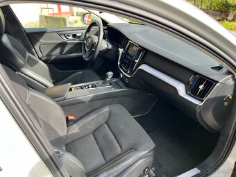 Volvo V60 Cross Country 4x4 - 13