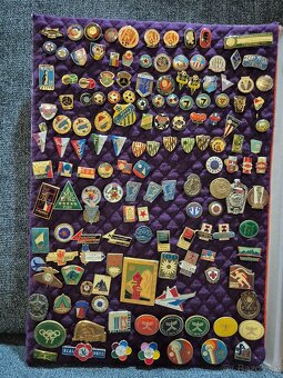 Sbierka odznakú a vyznamenání cca 2100ks - 13