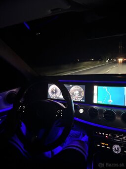 Mercedes-Benz E400 4MATIC - 13