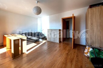 PREDAJ: Rodinný dom s dvoma bytovými jednotkami,  Sliač, okr - 13