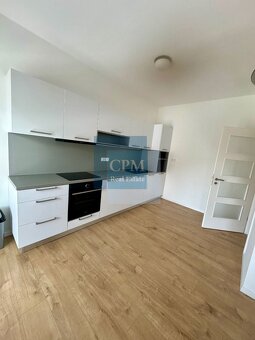 Ponúkame na prenájom 3. izbový veľký byt v centre mesta na Z - 13