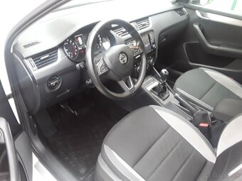 Škoda Octavia Combi 4x4 JOY 2.0 Tdi 110kw - 13