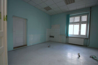 Prenájom priestorov  na 1. poschodí Dom Módy na Nám. gen. M. - 13