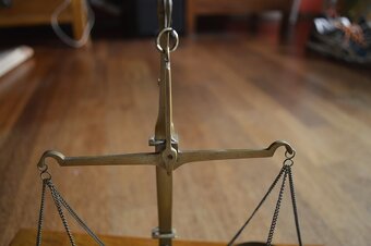 predam krasne starozitne lekarnicke vahy - 13