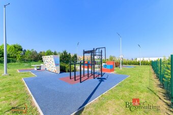 PREDAJ: Zariadený 3-izb.byt, šatník, predzáhradka, parkovaci - 13