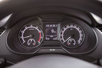Škoda Octavia 2.0 TSI Ambition DSG - 13