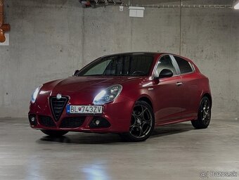 Giulietta DARK RED / automat, 170 koní / - 13