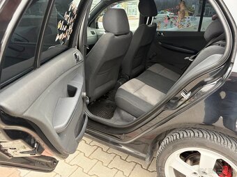 Škoda Fabia 1.9 TDi 96kw RS serviska - 13