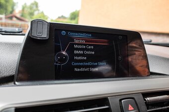 BMW Rad 3 Touring 320d 135kW M6 Pôvodný lak - 13