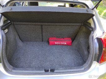 Predám Toyota Corolla 1,4 benzín - 13