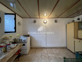 Chatka so záhradou a vinicou - Vráble v časti Horný Dúšnik - 13