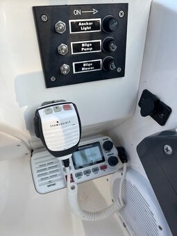 OLYMPIA 570 motorový čln s motorom EVINRUDE E90 - r.v.2012 - 13