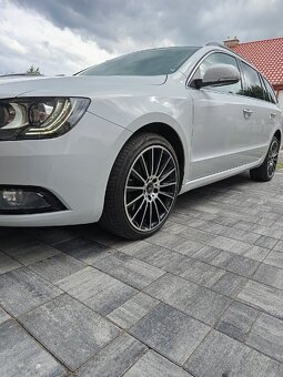 Predám Superb 2.0 tdi dsg 2015 - 13