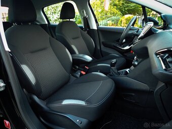 PEUGEOT 208 1.2BENZIN 60kW 92tis KM 2016 KAMERA,VYHREV SED - 13