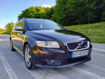 PREDÁM VOLVO V50 R-DESIGN 2.0D 100KW NAJAZDENÉ 172TISÍC KM - 13