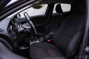 Volvo V40 T2 1.6L Momentum - 13