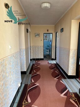 Pekný zachovalý rodinný dom v obci Závadka nad Hronom - 13