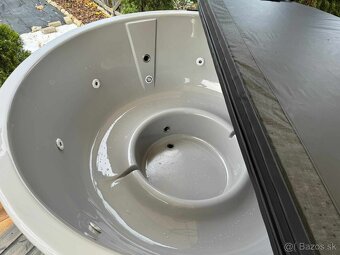 Hottub, drevený kúpací sud - 13