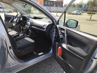 Subaru FORESTER,  4x4 výborný stav - 13