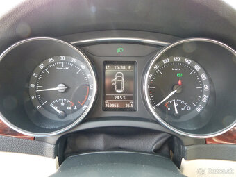 Škoda Superb kombi 2,0 TDi DSG rok 2013 - 13