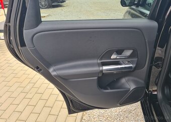 MERCEDES-BENZ B TRIEDA 180 A/T - 13