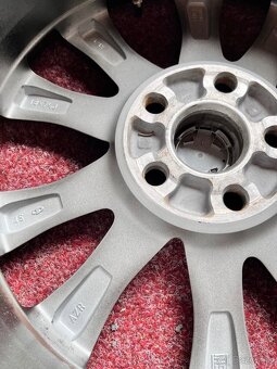 5x114,3 R18 Originál Toyota RAV4 4.Generace - TOP - 13