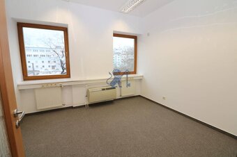 Posledná kancelária na prenájom - 13