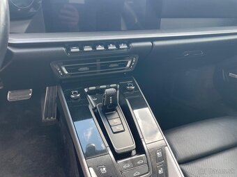 Porsche 911 Carrera 4 - 13