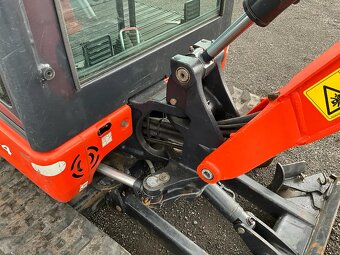 Minibager Kubota KX019-4 - 13