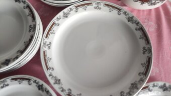 Koláčový set, obedová súprava a kávová súprava Dvory - 13