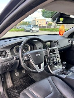 Volvo v60 - 13