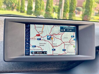 BMW i3 75KW 120Ah 2018 BEV - 13