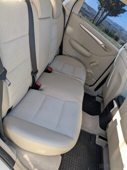 Mercedes B180 - 13